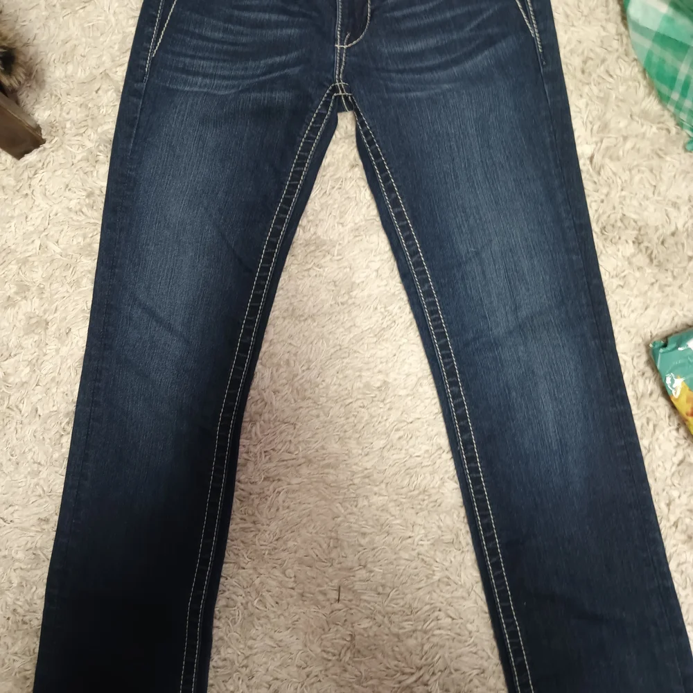 Women's Blue Jeans - Picture 4 of 4